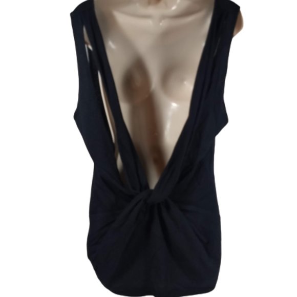 Fabletics Black Top Sleeveless Tank XXL Low Back Athletic Workout - Picture 2 of 6